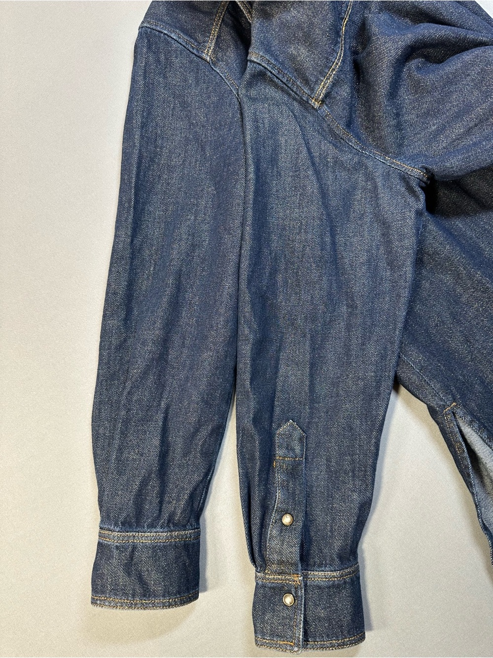 Momoni Aura Denim Laminé Shirt, Snap Front, Raw Hem - Women 42 US 12/14 - Picture 10 of 15